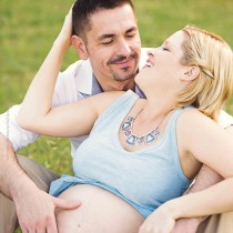 Maternity couple outdoors-14